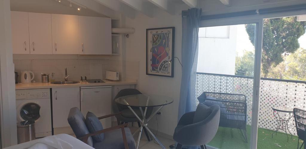 Estudio Banos Del Carmen Málaga Exterior foto